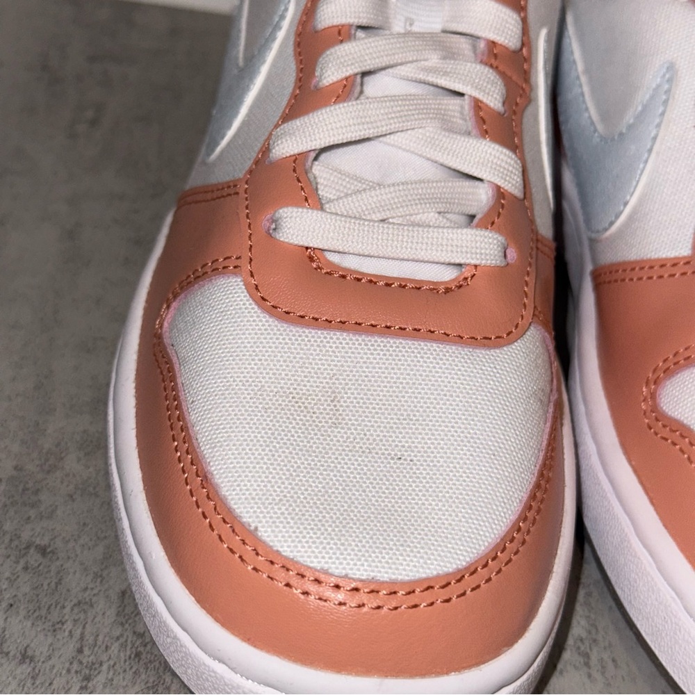 Nike Court Borough Low 2 SE Size 4.5Y - Picture 2 of 8